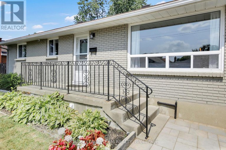 28798698/43-epworth-avenue/meadowlandsst-claire-gardens/ottawa/ontario/K2G2L8_3