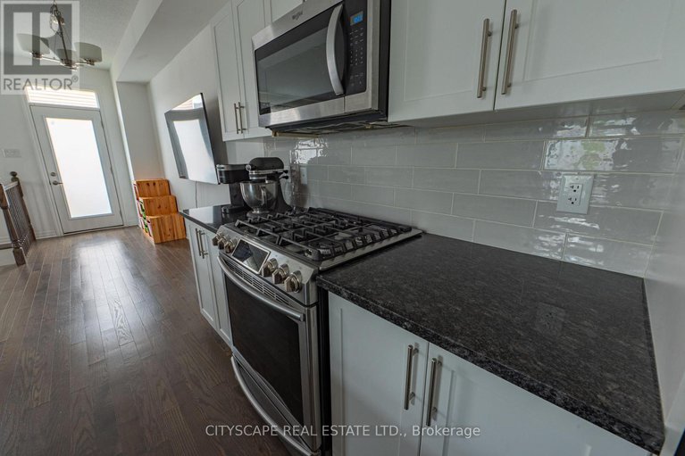 28681279/174-joshua-street/mer-bleuebradley-estatesanderson-park/ottawa/ontario/K1W0A3_11
