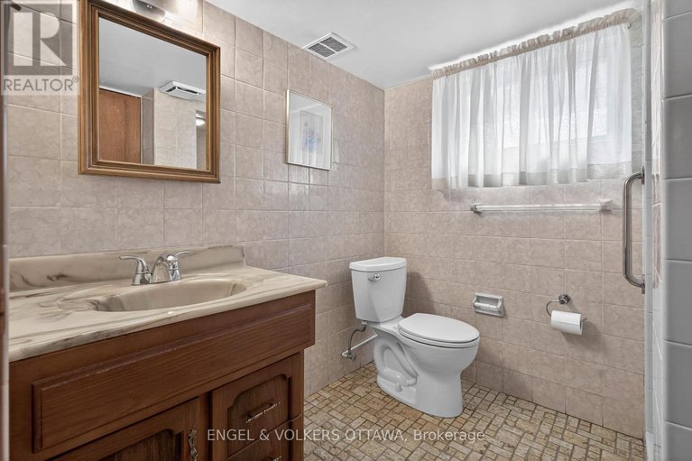 29667901/123-huron-avenue-n/ottawa-west/ottawa/ontario/K1Y0W3_22