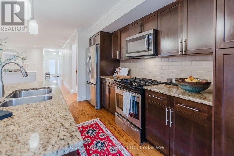 29687993/279-currell-avenue/westborohampton-park/ottawa/ontario/K1Z7J5_16