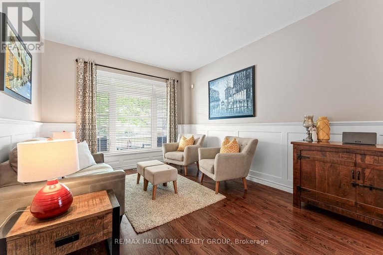 28460424/182-felicity-crescent/mer-bleuebradley-estatesanderson-park/ottawa/ontario/K1W0C2_6
