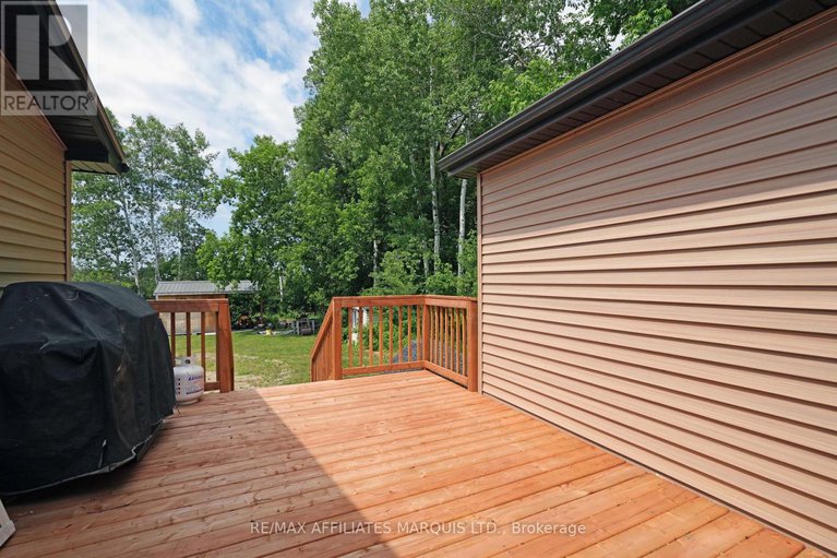 28523953/21895-seguin-mill-street/north-glengarry-lochiel-twp/north-glengarry/ontario/K0B1H0_23