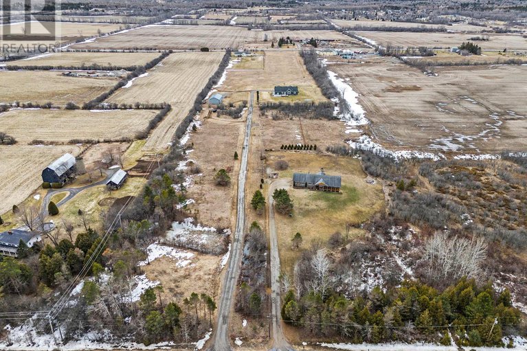 28100955/672-country-street/mississippi-mills-ramsay-twp/mississippi-mills/ontario/K0A1A0_34