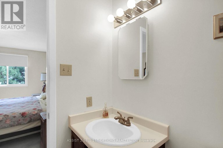 28698789/38-ardell-grove/craig-henrywoodvale/ottawa/ontario/K2G4G4_17