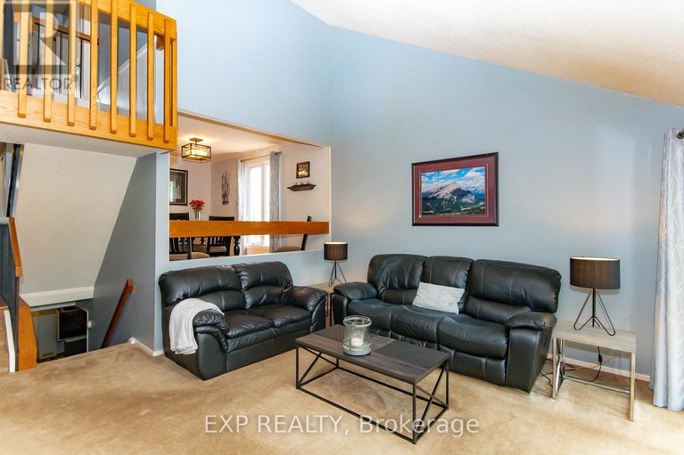 28588528/1576-st-georges-street/bilberry-creekqueenswood-heights/ottawa/ontario/K1E2M9_13