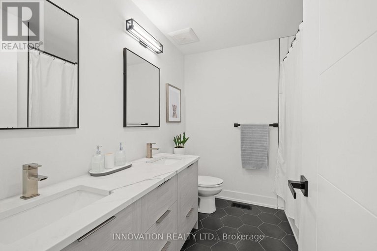 29436739/195-charlies-lane/carp/ottawa/ontario/K0A1L0_37