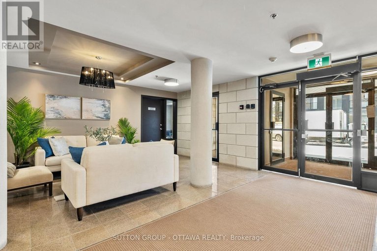 29458300/105-323-winona-avenue/westboro-south/ottawa/ontario/K1Z5H3_2