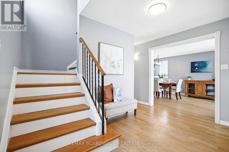 29434005/49-liston-crescent/katimavik/ottawa/ontario/K2L2W3_5