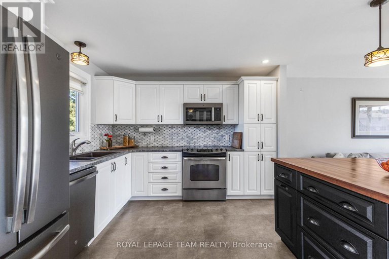 29038581/1965-patricia-street/town-of-rockland/clarence-rockland/ontario/K4K1B2_10