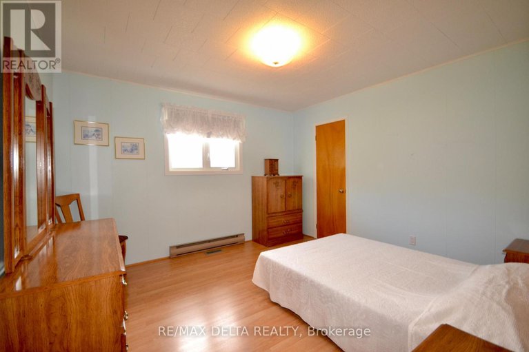 28875479/4725-champlain-street/clarencerockland-twp/clarence-rockland/ontario/K0A1E0_8