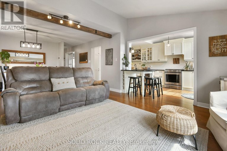 29651651/20-shetland-way/bridlewood/ottawa/ontario/K2M1R9_6