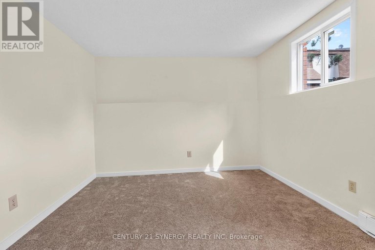 28701824/26b-sonnet-crescent/westcliffe-estates/ottawa/ontario/K2H8W7_22