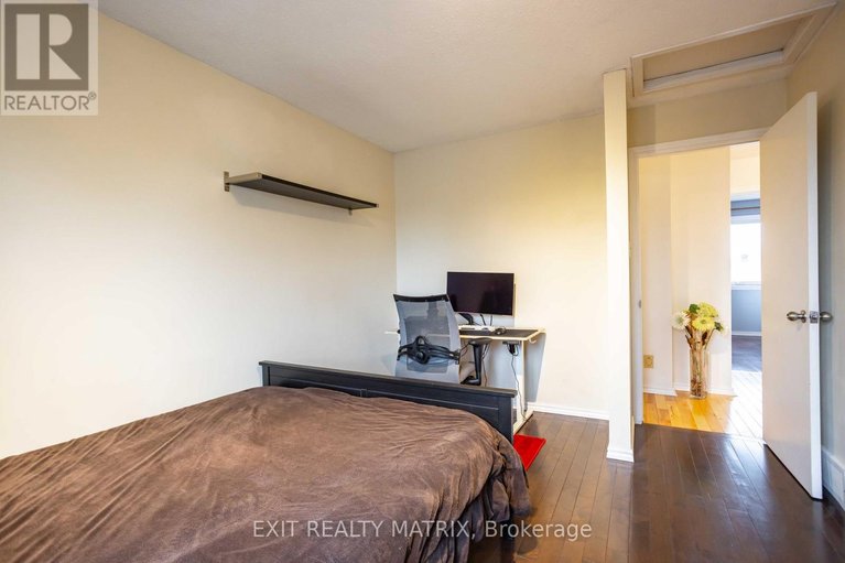 29636686/555-apollo-way/fallingbrookpineridge/ottawa/ontario/K4A1V1_27