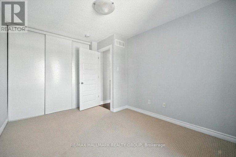 28627060/370-gerry-lalonde-drive/avalon-west/ottawa/ontario/K4A0Y3_28