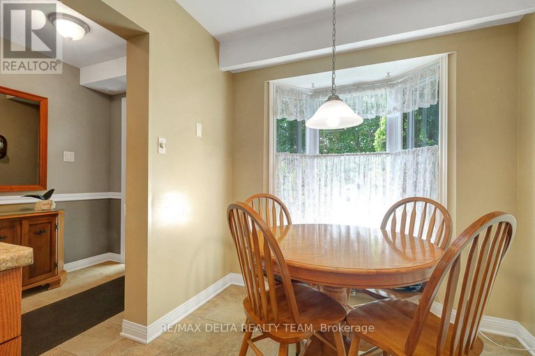 28636834/6383-st-louis-drive/hiawatha-parkconvent-glen/ottawa/ontario/K1C2X9_23