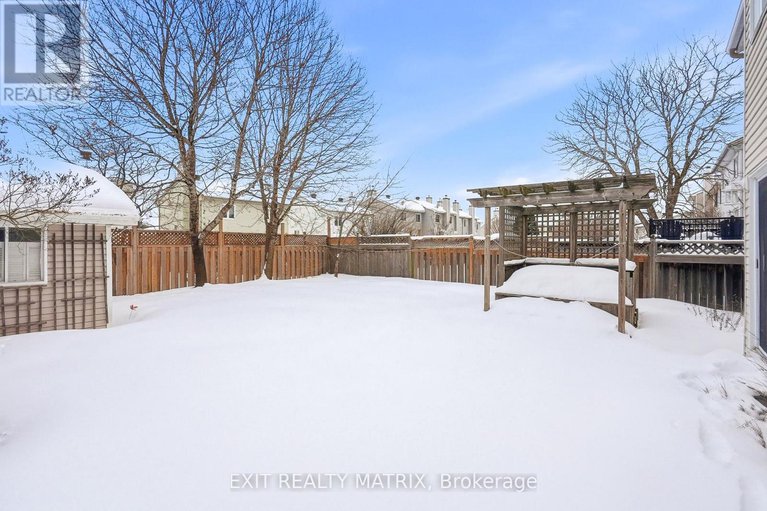 29346779/727-brome-crescent/fallingbrookridgemount/ottawa/ontario/K4A3G8_32