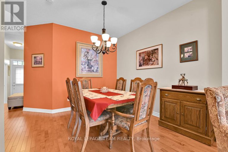 28433708/135-jersey-tea-circle/riverside-southgloucester-glen/ottawa/ontario/K1V2L3_11