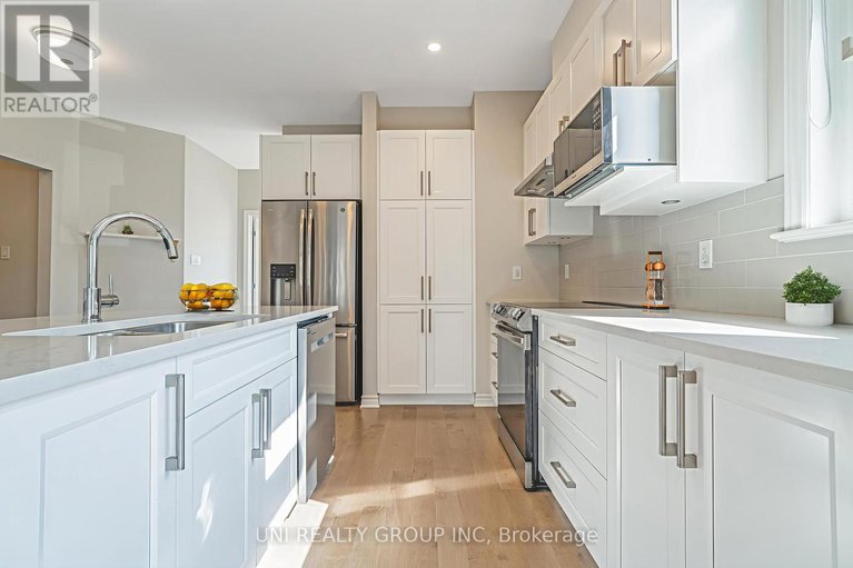 28692572/247-maygrass-way/remainder-of-stittsville-area/ottawa/ontario/K2S2K9_20
