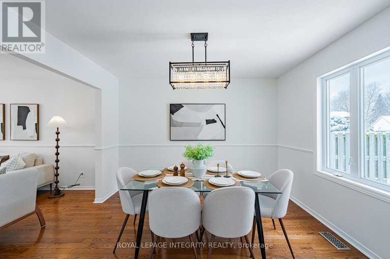 29486771/559-arc-en-ciel-street/fallingbrookgardenway-south/ottawa/ontario/K4A3J1_13