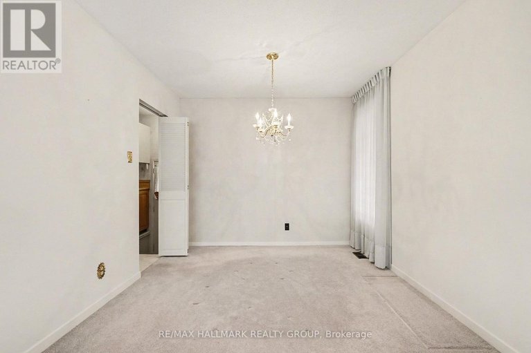 29636247/13-beaumaris-drive/bruce-farmgraham-parkqualicumbellands/ottawa/ontario/K2H7K1_9