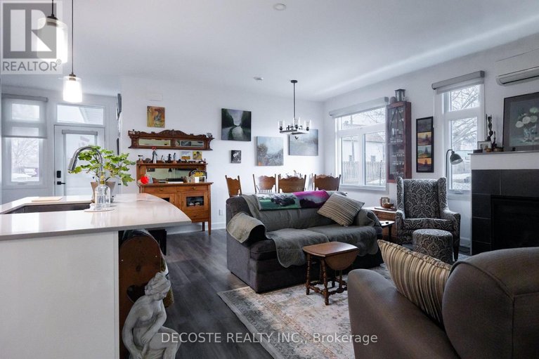 29464449/12-elgin-street-w/alexandria/north-glengarry/ontario/K0C1A0_6