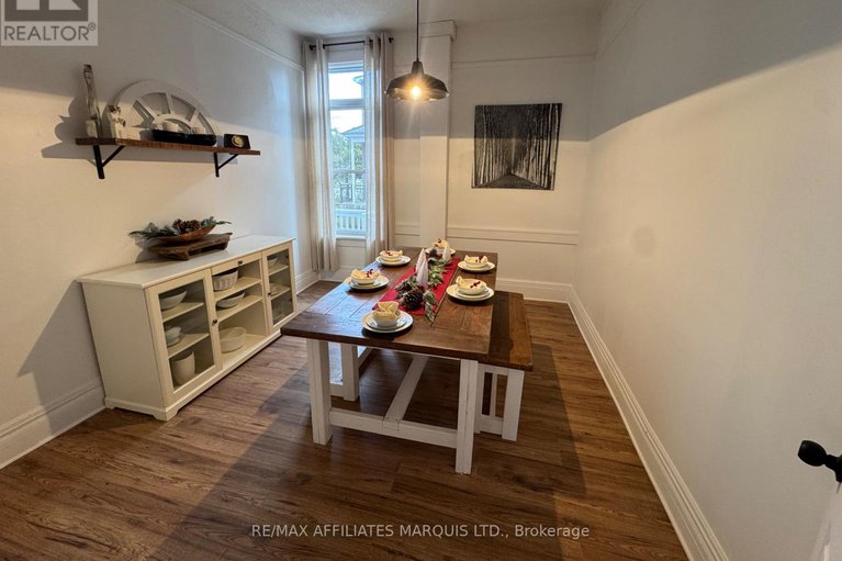 29078821/11-elgin-street-e/alexandria/north-glengarry/ontario/K0C1A0_12