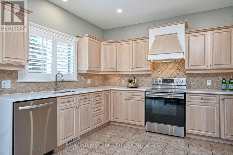 29116463/105-sirocco-crescent/stittsville-north/ottawa/ontario/K2S2C9_17