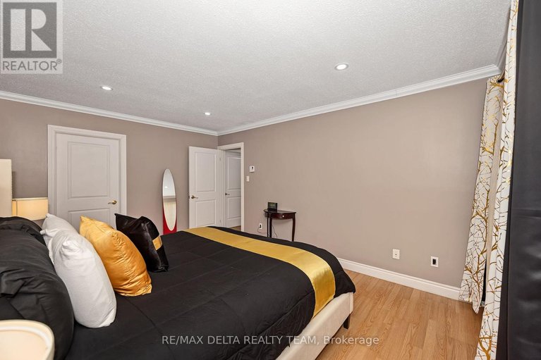 29650588/119-318-lorry-greenberg-drive/hunt-club-parkgreenboro/ottawa/ontario/K1T2R5_23