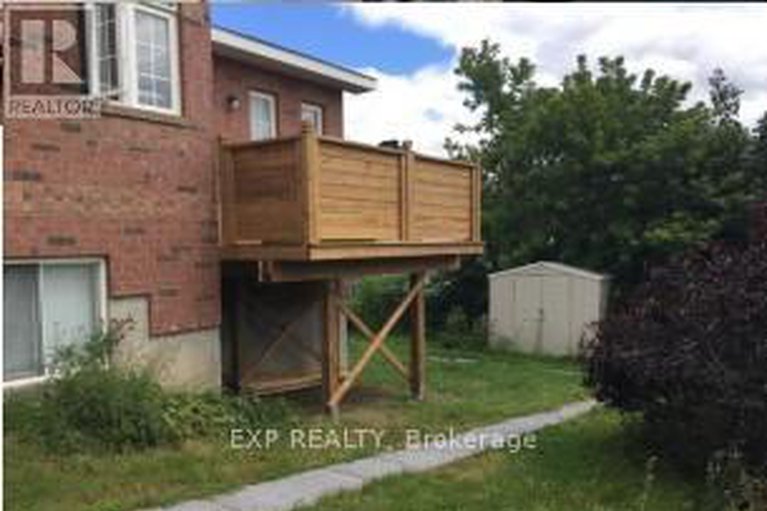 28100045/3-splinter-crescent/fairfield-heights/ottawa/ontario/K2B1B3_3