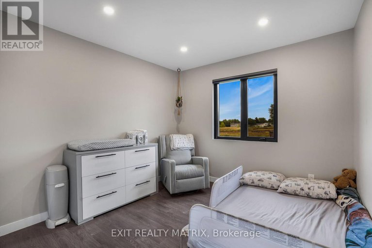 28790926/529-voie-ferree-road/clarencerockland-twp/clarence-rockland/ontario/K0A2A0_21