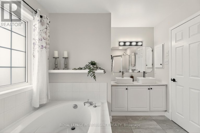 29572536/1820-mccallum-drive/fallingbrookgardenway-south/ottawa/ontario/K4A3T7_27