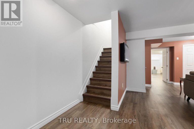 28714500/18-gannet-street-w/carson-meadows/ottawa/ontario/K1K4T7_34