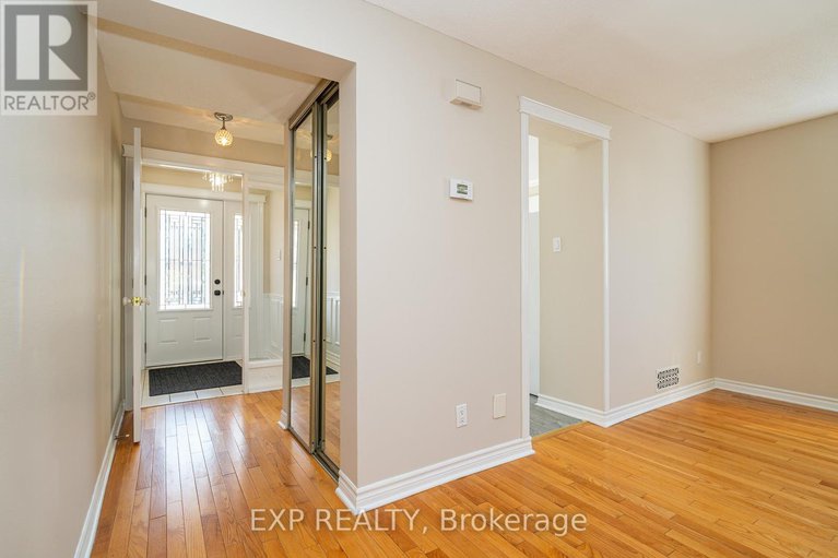 28995969/32-maple-view-crescent/centrepointe/ottawa/ontario/K2G5J6_19