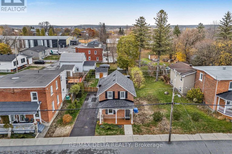 29086342/89-high-street/vankleek-hill/champlain/ontario/K0B1R0_30