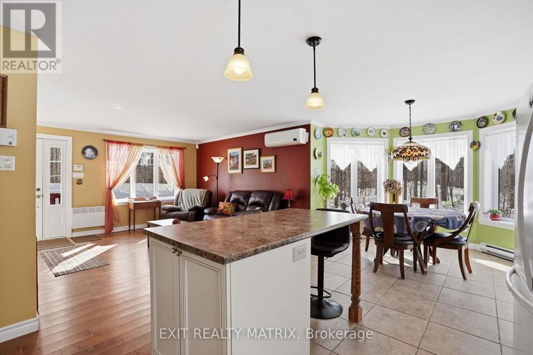 29431063/8150-montee-lemieux-road/east-hawkesbury/ontario/K0B1M0_9