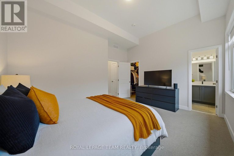 29688478/519-crescendo-private/riverside-southgloucester-glen/ottawa/ontario/K1X0E4_18