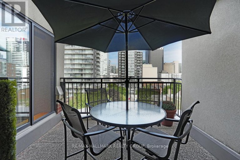 28811810/ph2-364-cooper-street/ottawa-centre/ottawa/ontario/K2P2P3_30