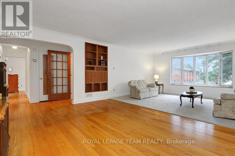 29605517/1107-falaise-road/borden-farmstewart-farmcarleton-heightsparkwood-hills/ottawa/ontario/K2E6R1_11