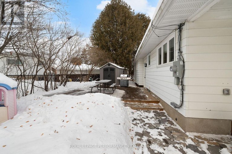 29278776/39-fielding-court/riverside-park-south/ottawa/ontario/K1V7H2_33
