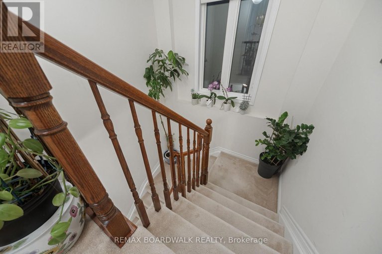 29599853/161-flowing-creek-circle/emerald-meadowstrailwest/ottawa/ontario/K2M0K2_36