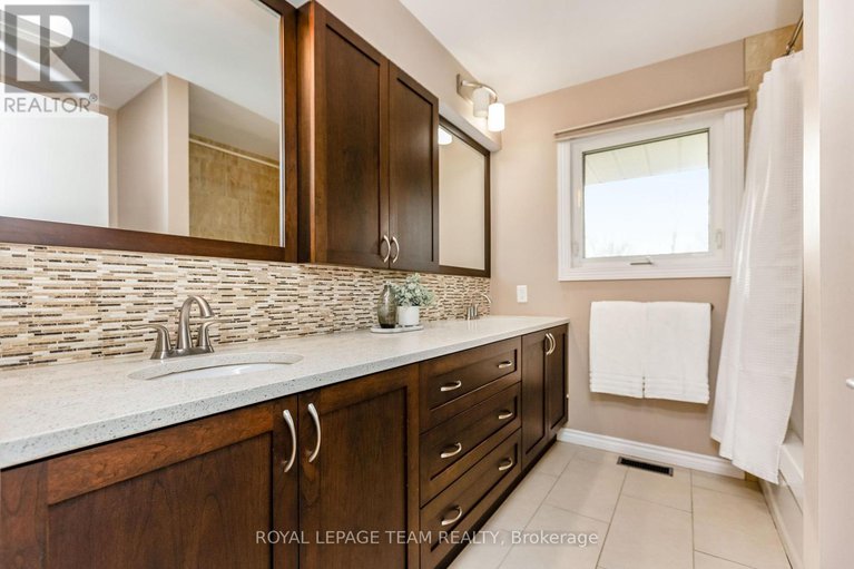 27888455/12-pellan-crescent/beaverbrook/ottawa/ontario/K2K1J5_20