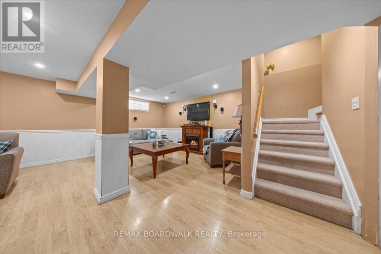 29372610/2285-cecile-crescent/town-of-rockland/clarence-rockland/ontario/K4K1S2_33