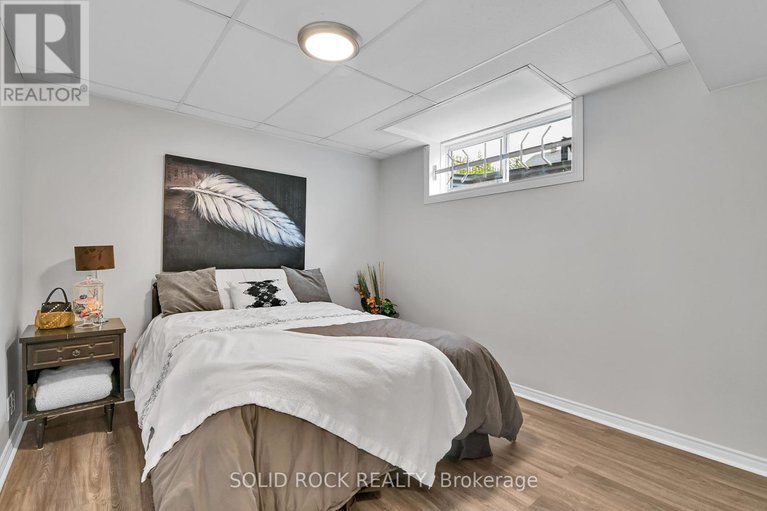 28645077/1824-mccallum-drive/fallingbrookgardenway-south/ottawa/ontario/K4A3T7_33
