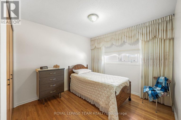 28997757/1665-fisher-avenue/carleton-heights/ottawa/ontario/K2C1X9_13