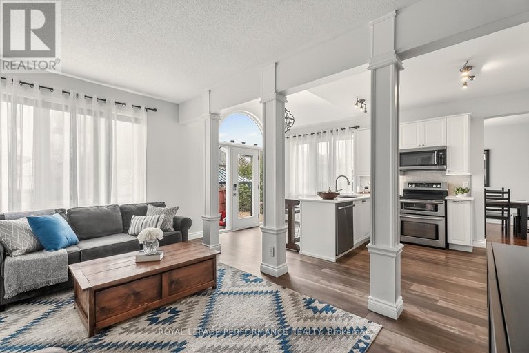 29572536/1820-mccallum-drive/fallingbrookgardenway-south/ottawa/ontario/K4A3T7_15