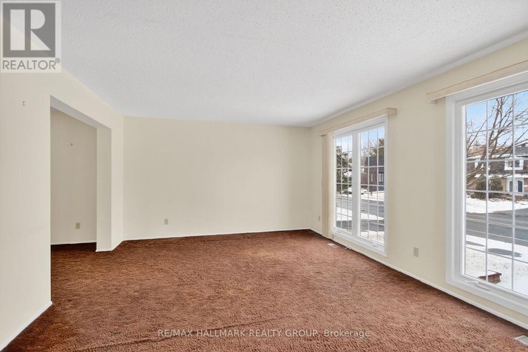 29582128/1050-plante-drive/hunt-clubwestern-community/ottawa/ontario/K1V9E6_6