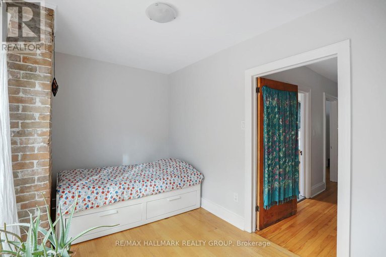 28805291/8-elm-street/west-centre-town/ottawa/ontario/K1R6N1_22
