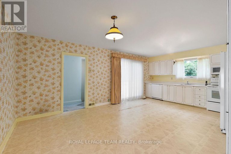 28850677/123-ivy-crescent/new-edinburgh/ottawa/ontario/K1M1Y1_19