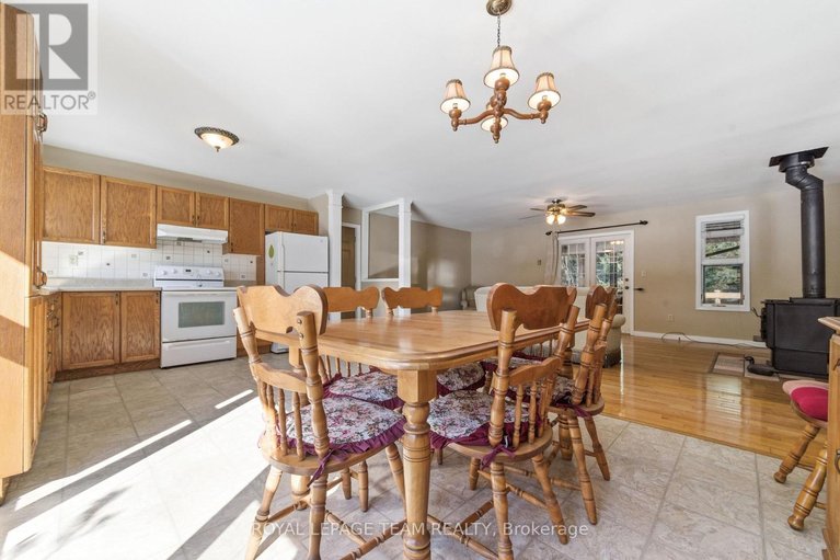 29606230/5202-mcdonlads-corners-road/lanark-highlands-dalhousie-twp/lanark-highlands/ontario/K0G1M0_12