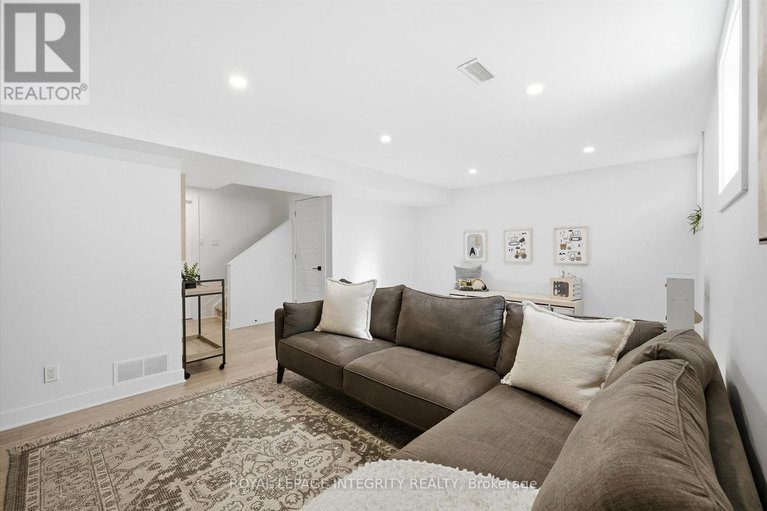 29366056/589-catleaf-row/avalon-west/ottawa/ontario/K4A5J4_31